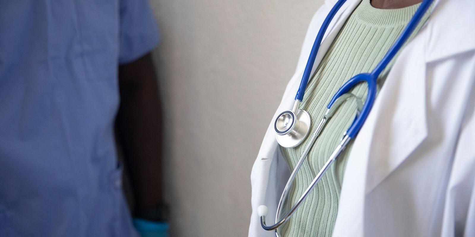 Perícia médica avaliando doença ocupacional para aplicação do NTEP (Nexo Técnico Epidemiológico Previdenciário) e concessão do benefício acidentário B91