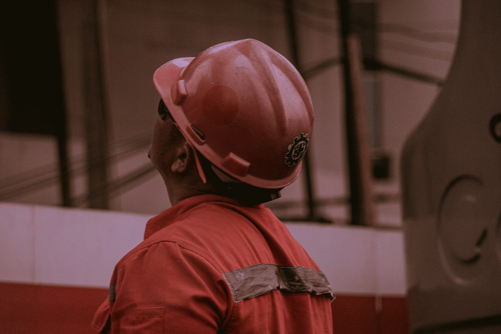 Equipamento de proteção e segurança do trabalho relacionado à pensão por acidente de trabalho