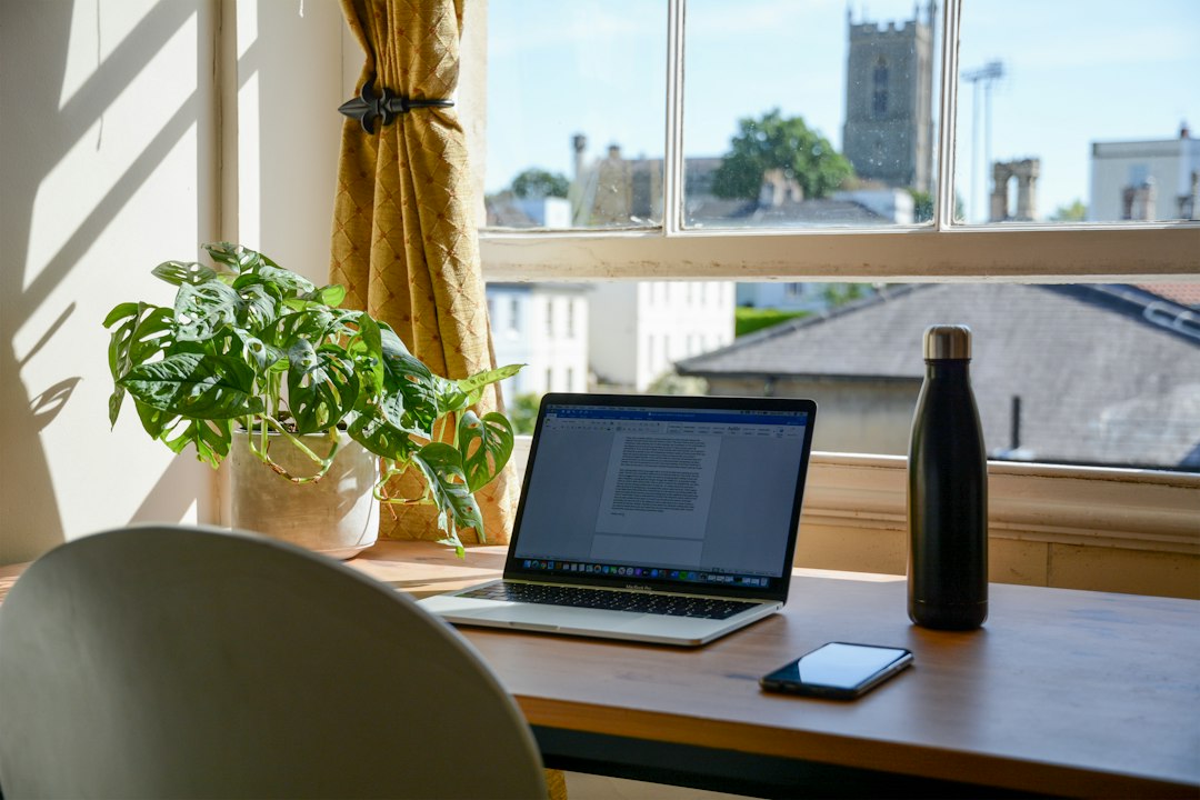 Trabalho em home office: acidente de trabalho em home office e os direitos do trabalhador.